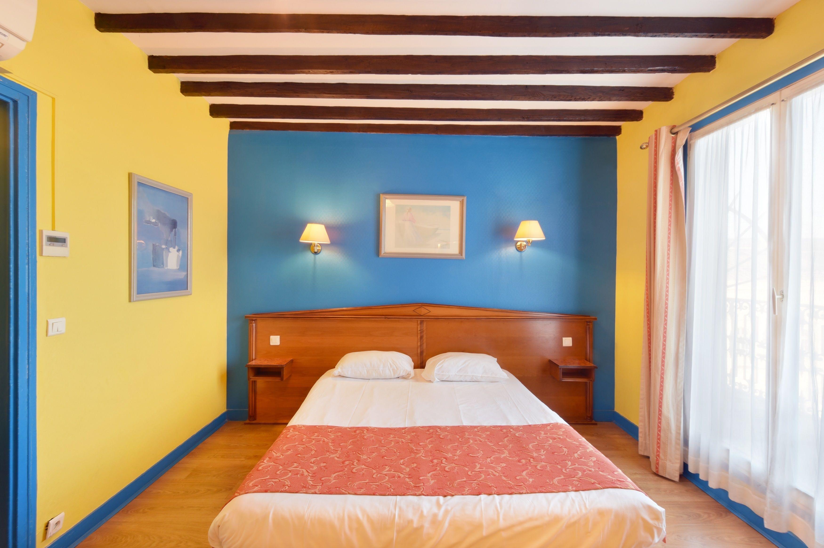 Richmond Gare Du Nord