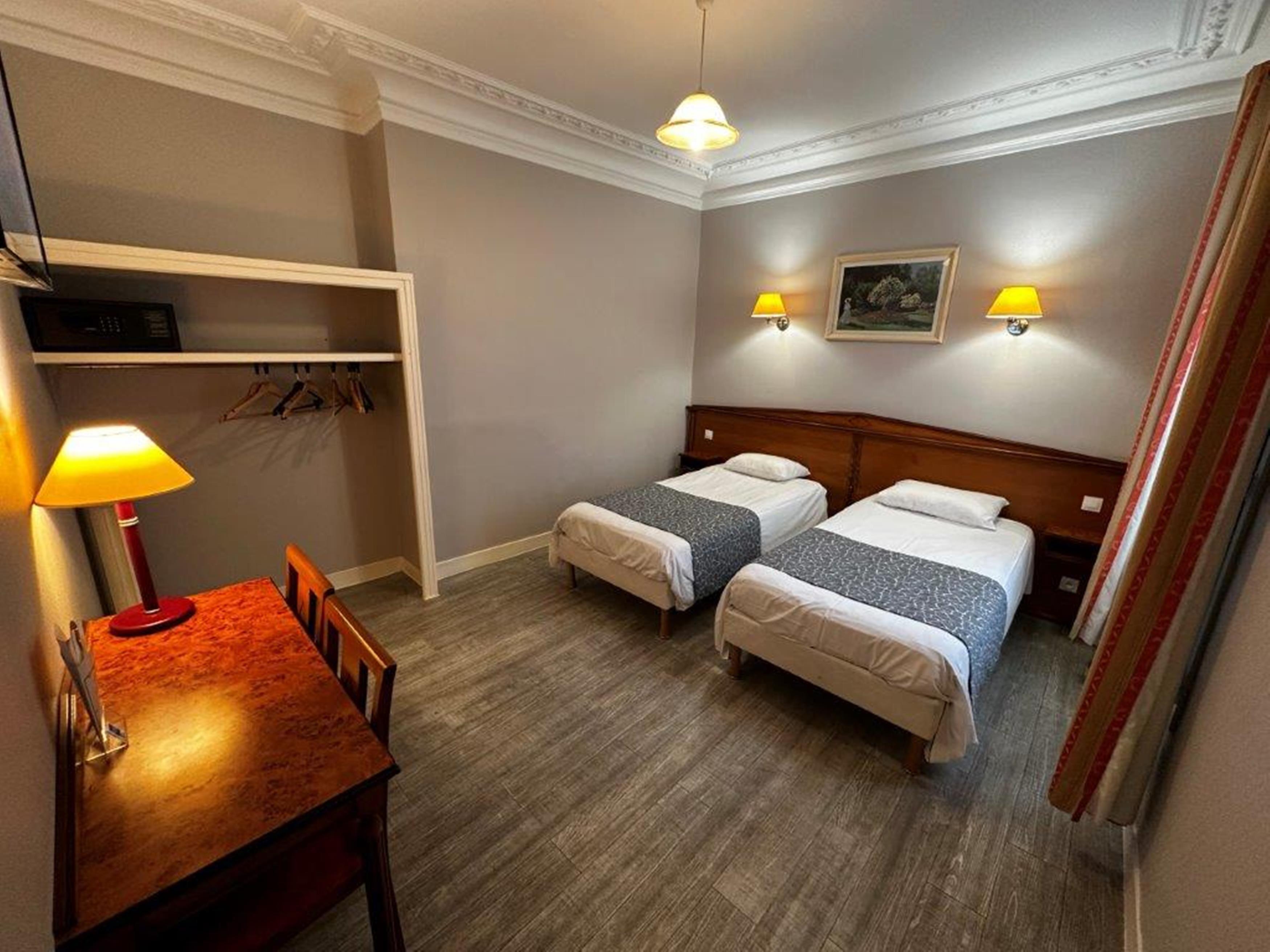 Richmond Gare Du Nord Hotel 2*