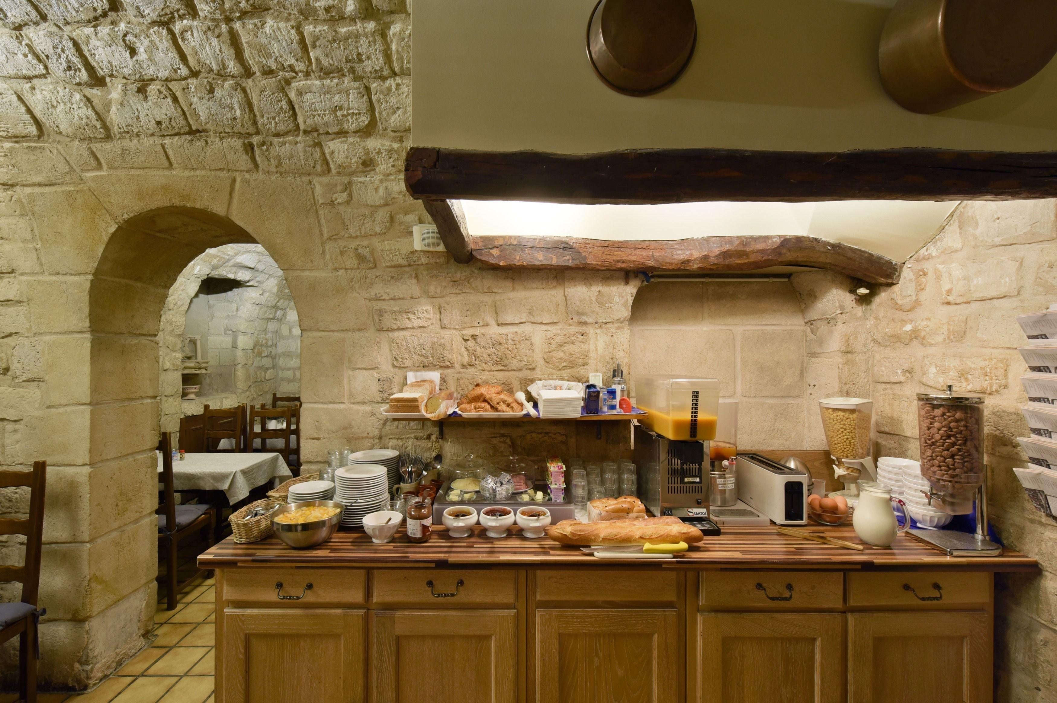 Richmond Gare Du Nord