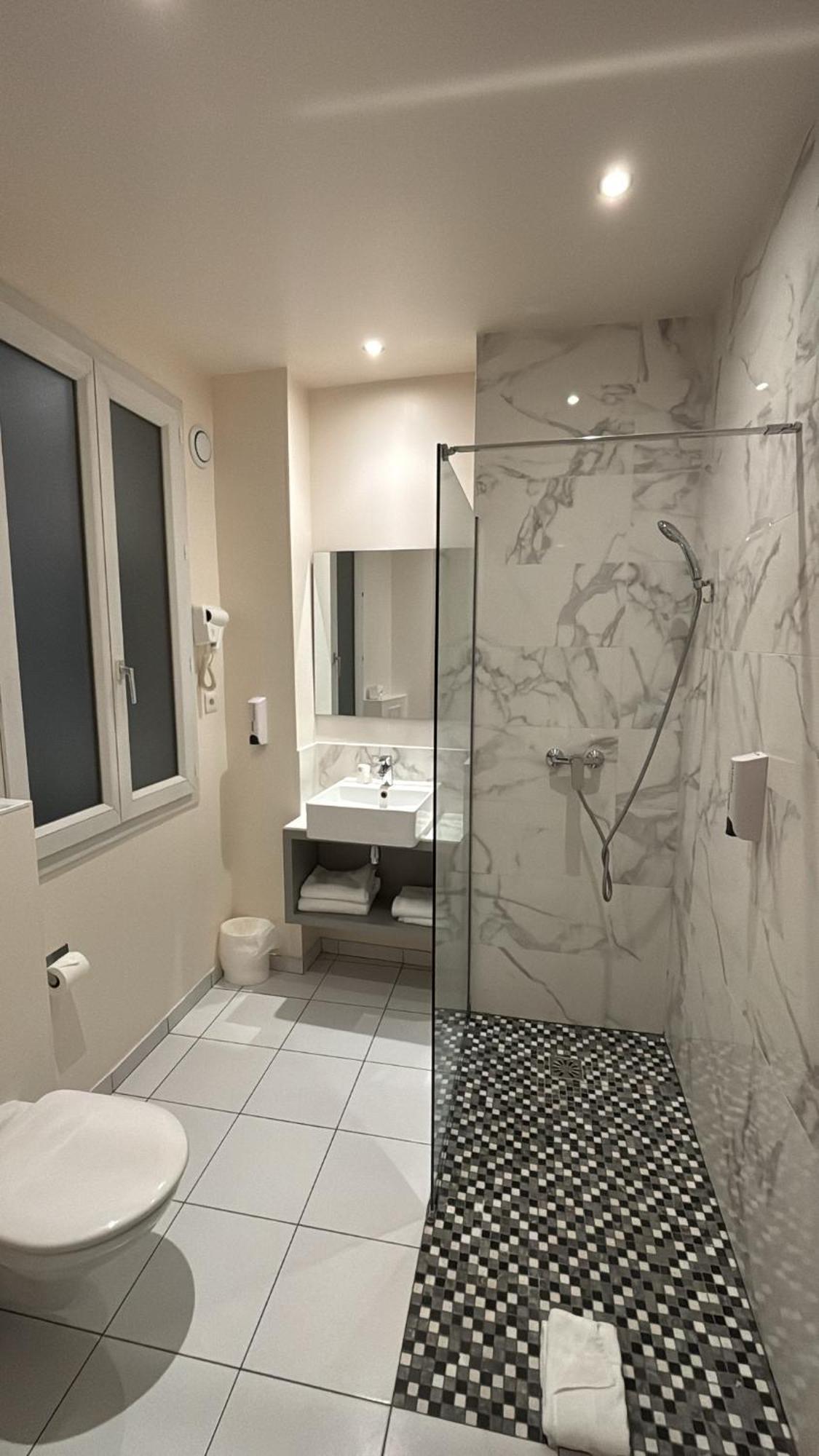 Hotel Richmond Gare Du Nord Parigi